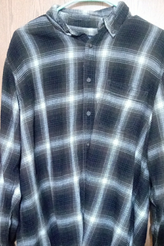 Shirts - Picture 5 of 7